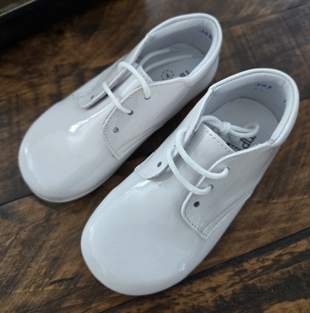 Tip Top Kids Little Boys White Patent Leather Dress Shoes. Style 370. Si… - Picture 2 of 6